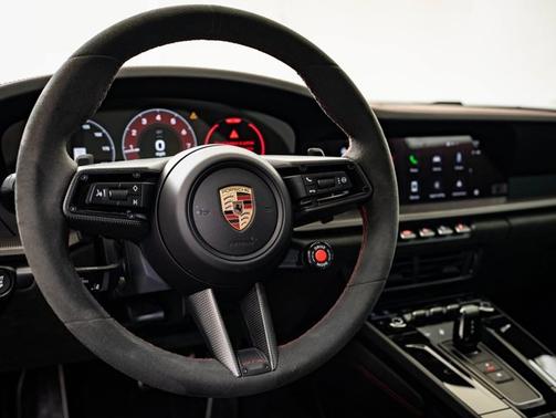 2025 Porsche 911 Carrera GTS