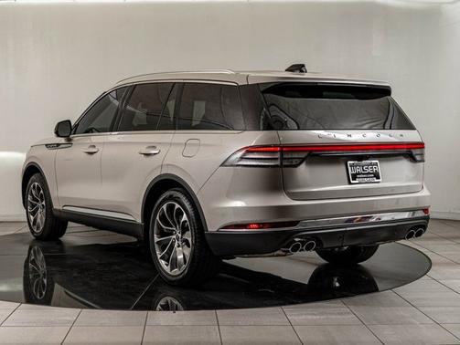White 2025 Lincoln Aviator Reserve
