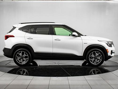 2022 Kia Seltos EX