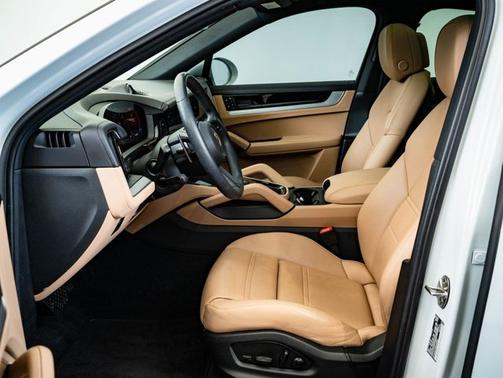 2024 Porsche Cayenne 