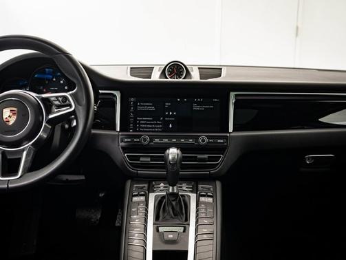 2021 Porsche Macan