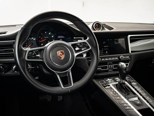 2021 Porsche Macan