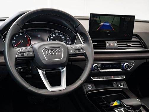 2024 Audi Q5 S line Premium