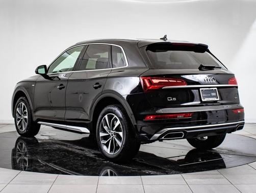 2024 Audi Q5 S line Premium