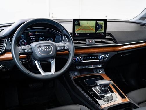 2023 Audi Q5 S line Premium Plus
