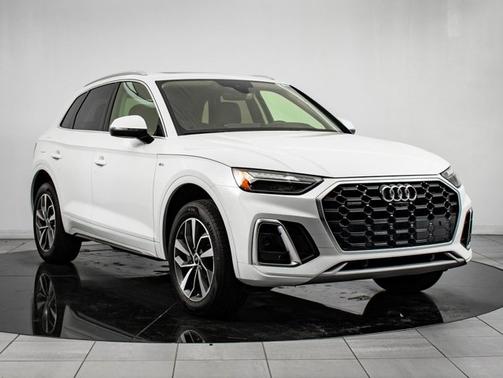 2023 Audi Q5 S line Premium Plus