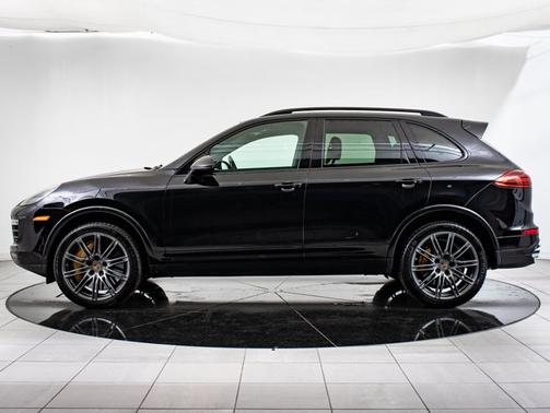 2016 Porsche Cayenne Turbo S