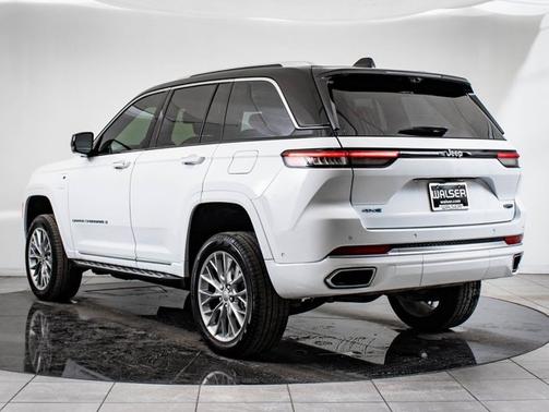2023 Jeep Grand Cherokee Summit