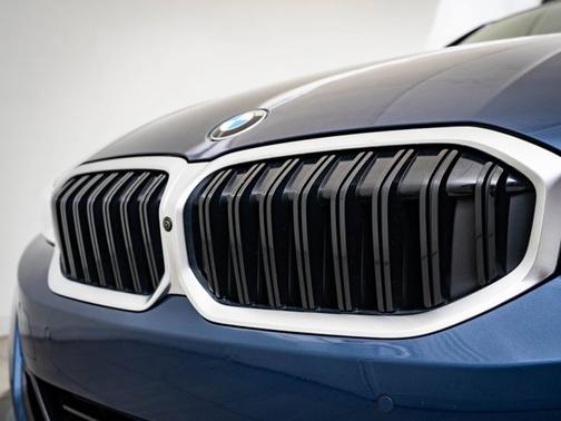2024 BMW 330 330i xDrive