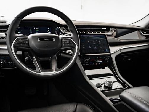 2023 Jeep Grand Cherokee 30th Anniversary