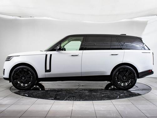 2024 Land Rover Range Rover SE