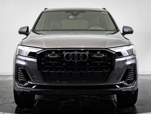 2025 Audi Q7 Premium Plus
