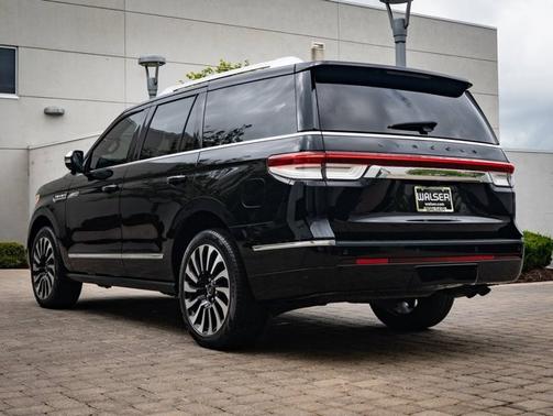 2022 Lincoln Navigator Black Label