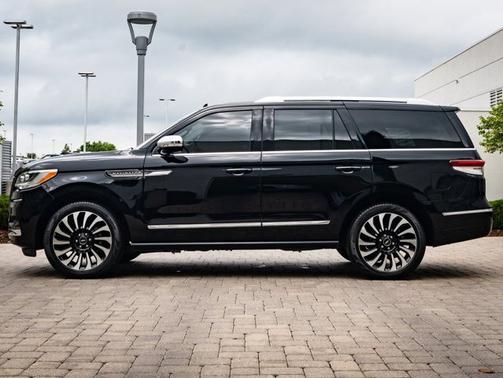 2022 Lincoln Navigator Black Label