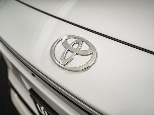 Pearl 2023 Toyota bZ4X Limited