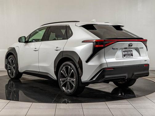 Pearl 2023 Toyota bZ4X Limited