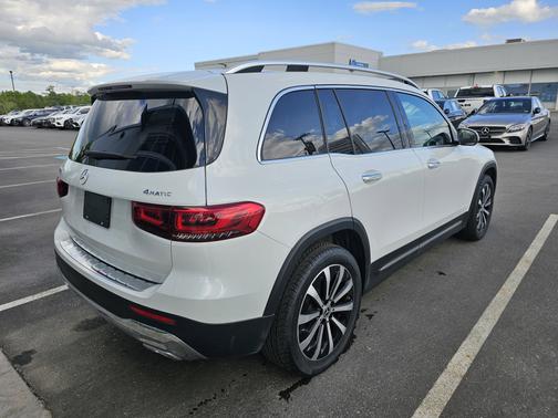 2023 Mercedes-Benz GLB 250
