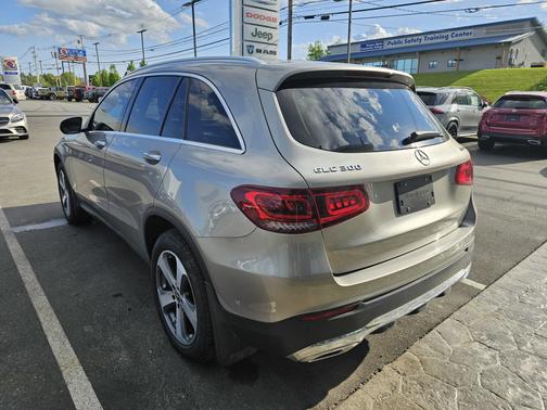 2022 Mercedes-Benz GLC 300