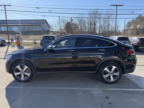 2022 Mercedes-Benz GLC 300 