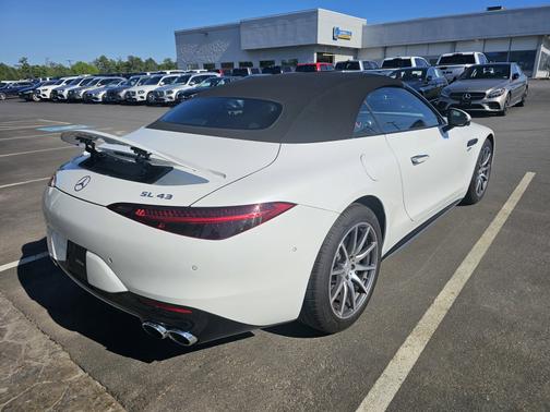 2023 Mercedes-Benz AMG SL 43 Base