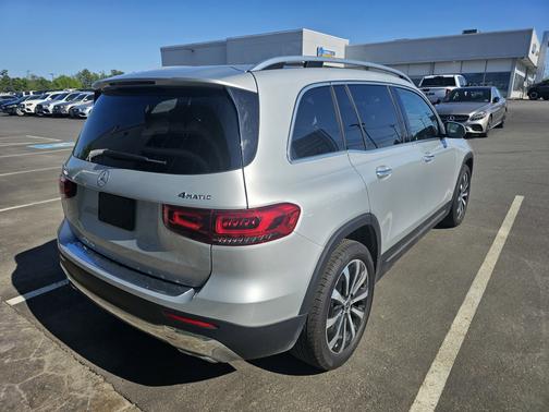 2022 Mercedes-Benz GLB 250