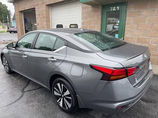 2022 Nissan Altima 2.5 SV