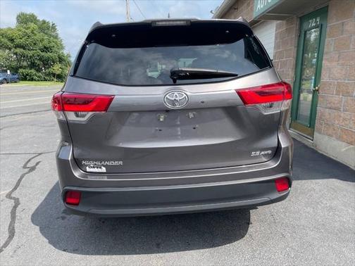 2018 Toyota Highlander SE