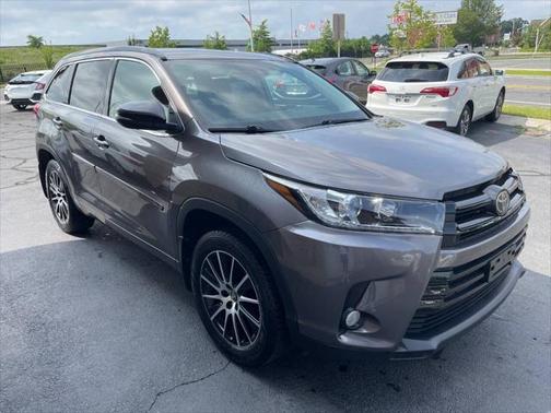 2018 Toyota Highlander SE
