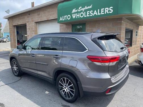 2018 Toyota Highlander SE