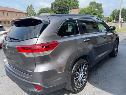 2018 Toyota Highlander SE