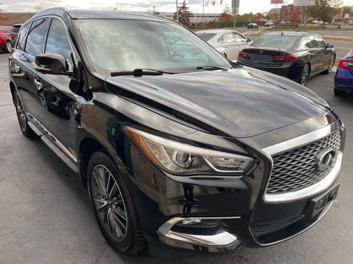 2017 INFINITI QX60 Base