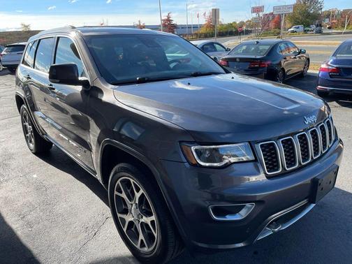 2018 Jeep Grand Cherokee Sterling Edition