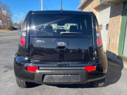 2010 Kia Soul +
