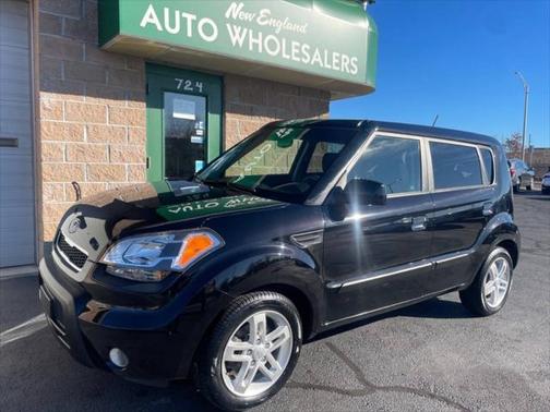 2010 Kia Soul +
