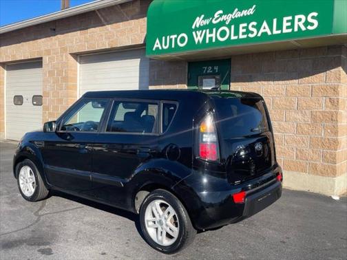 2010 Kia Soul +