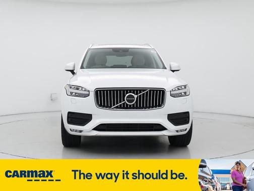 2021 Volvo XC90 T6 Momentum