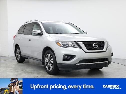 2017 Nissan Pathfinder SV