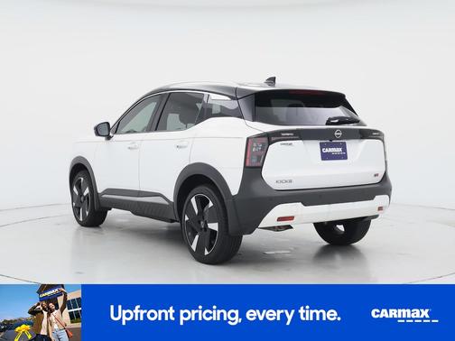 White 2025 Nissan Kicks SR