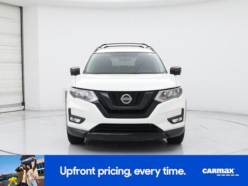 White 2018 Nissan Rogue SV