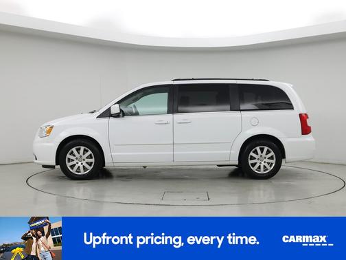 2015 Chrysler Town & Country LX