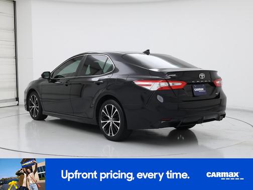 Black 2020 Toyota Camry SE
