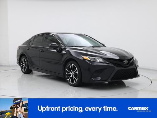 Black 2020 Toyota Camry SE