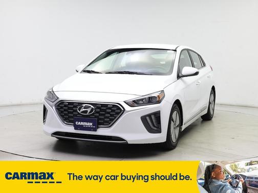2022 Hyundai IONIQ Hybrid SE