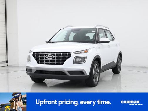 White 2022 Hyundai VENUE SEL