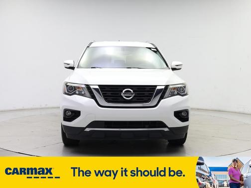 2017 Nissan Pathfinder SV