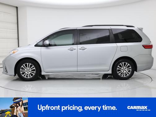 2020 Toyota Sienna XLE