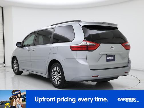2020 Toyota Sienna XLE