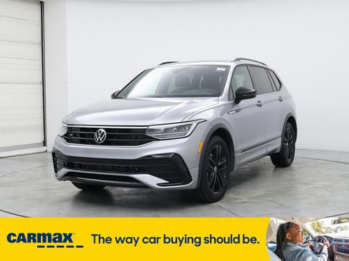 2022 Volkswagen Tiguan SE R-Line Black