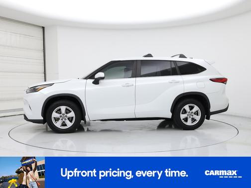 White 2023 Toyota Highlander L