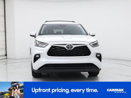 White 2023 Toyota Highlander L